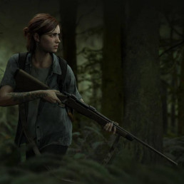 Artwork de The Last of Us Part II présentant Ellie, dix-neuf ans, avançant de profil en forêt, fusil à la main.