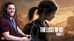 Portrait de Anthony Caliber, manette en main, avec la jaquette de The Last of Us Part I en fond.