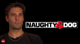 Montage d'une photo de Christian Gyrling en 2015 sur un fond noir avec le logo de Naughty Dog.